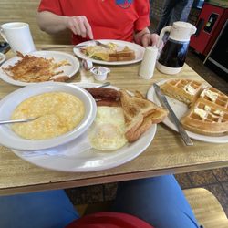 Omelet Shoppe - Ollie's Special