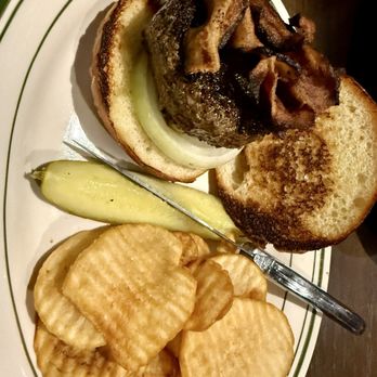 Eebee's Corner Bar - Burger - Beer Bar Near Me - Washington, DC, District of Columbia