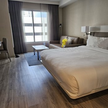 AC Hotel - Hotels Near Me - St. Petersburg, Florida