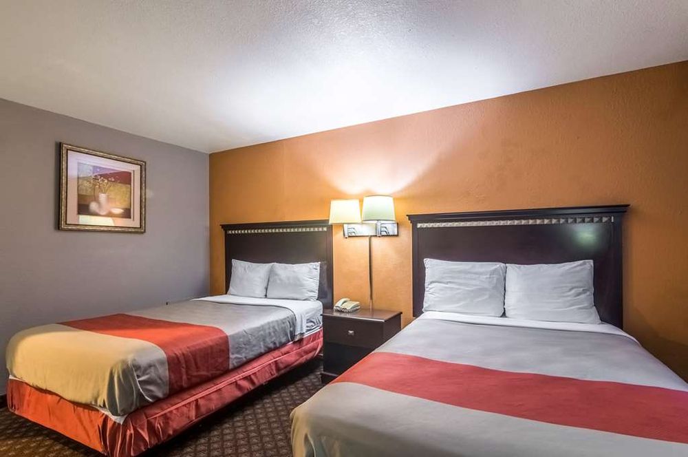 Photos of MOTEL 6 Updated August 2024 30 Photos 1610 W Wyatt Earp