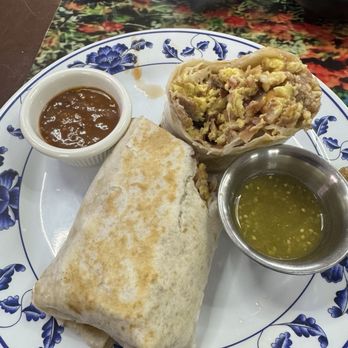 San Pedro Limon - Breakfast burrito with the works. It's huge!! - Mexican Near Me - Georgetown, Texas San Pedro Limon - Breakfast burrito with the works. It's huge!! - Mexican Near Me - Georgetown, Texas