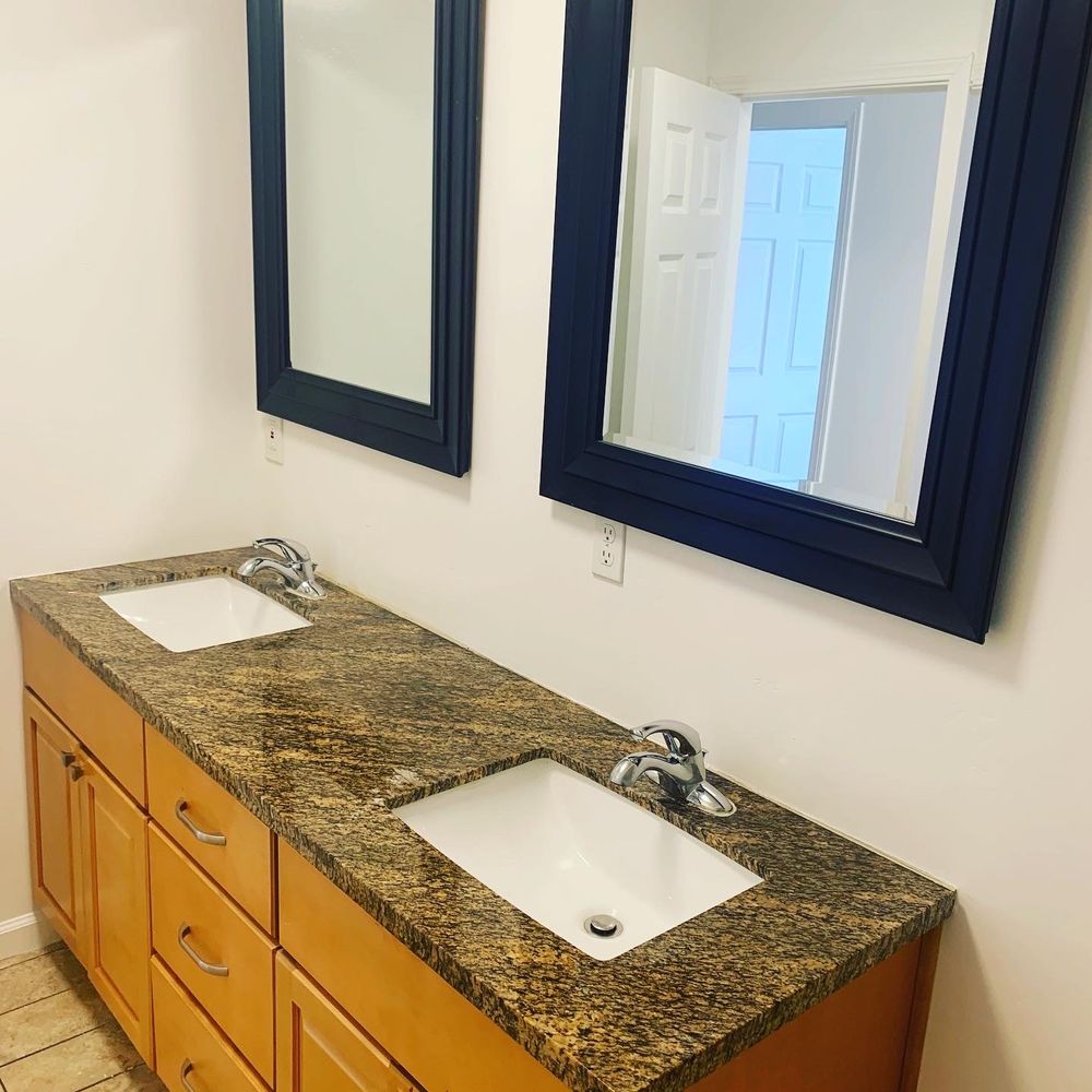 Very nice clean houses and new bathrooms Very nice clean houses and new bathrooms