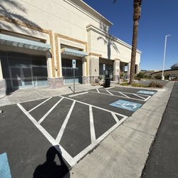 Straight Edge Painting - Exterior Commercial Painting