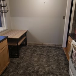 Flooring & tile with grouting vase boards.