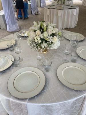 Loves Me Flowers by null