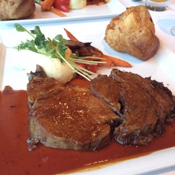 La Ronde Revolving Restaurant - Prime rib - Steakhouses Near Me - Edmonton, Alberta La Ronde Revolving Restaurant - Prime rib - Steakhouses Near Me - Edmonton, Alberta