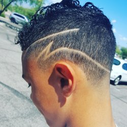 Headliners Barber Shop - Fresh cut by Ru