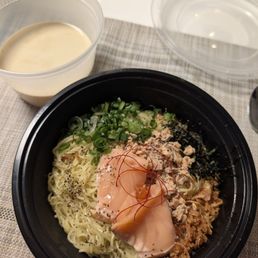 Creamy Salmon Noodle Bowl Creamy Salmon Noodle Bowl