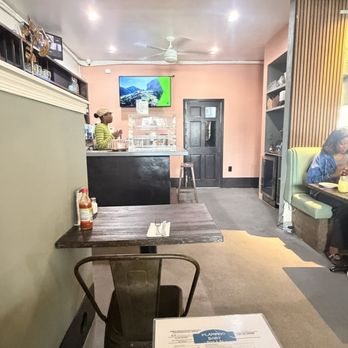 Flamingo Baby - Seating area - Breakfast & Brunch Near Me - Brooklyn, New York Flamingo Baby - Seating area - Breakfast & Brunch Near Me - Brooklyn, New York