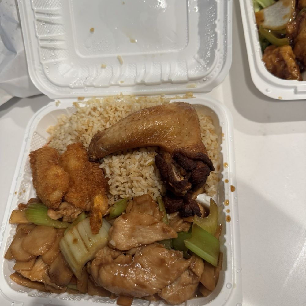 Cashew Chicken combo Cashew Chicken combo