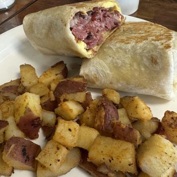 Emma Lisa’s Breakfast & Lunch - Corned Beef Breakfast Burrito - Breakfast & Brunch Near Me - Quincy, Massachusetts Emma Lisa’s Breakfast & Lunch - Corned Beef Breakfast Burrito - Breakfast & Brunch Near Me - Quincy, Massachusetts