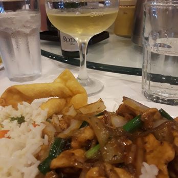 Yu's Mandarin - Mongolian Chicken - Chinese Near Me - Schaumburg, Illinois
