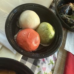 Trio Buns (V)