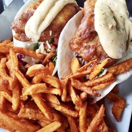 Food Truck Fish Tacos