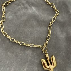 Clark Pawners & Jewelers - Pendant & the necklace.