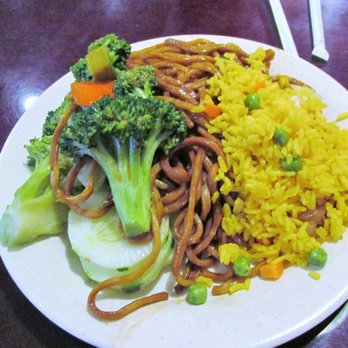 China Buffet - Nice pile of food - Chinese Near Me - Manistee, Michigan