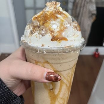 B-Mocha Coffee Shop - Caramel Frappe - Coffee & Tea Near Me - Williamston, North Carolina B-Mocha Coffee Shop - Caramel Frappe - Coffee & Tea Near Me - Williamston, North Carolina