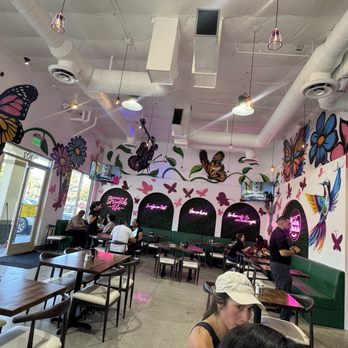 Madres Brunch - Decor. Vibes are nice - Breakfast & Brunch Near Me - Corona, California