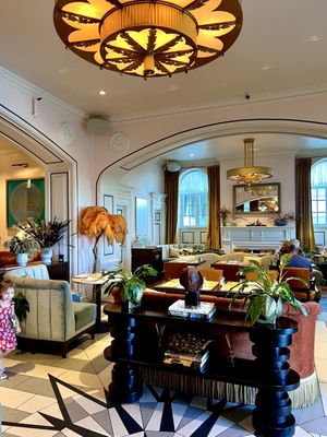 The Georgian Hotel by null