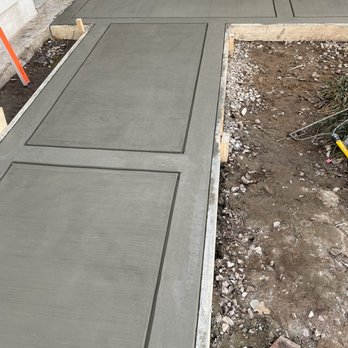 DFW Construction Works - walkway path with detailed design - General Contractors Near Me - Dallas, Texas