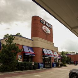 Delta Sonic Car Wash - Convenience store