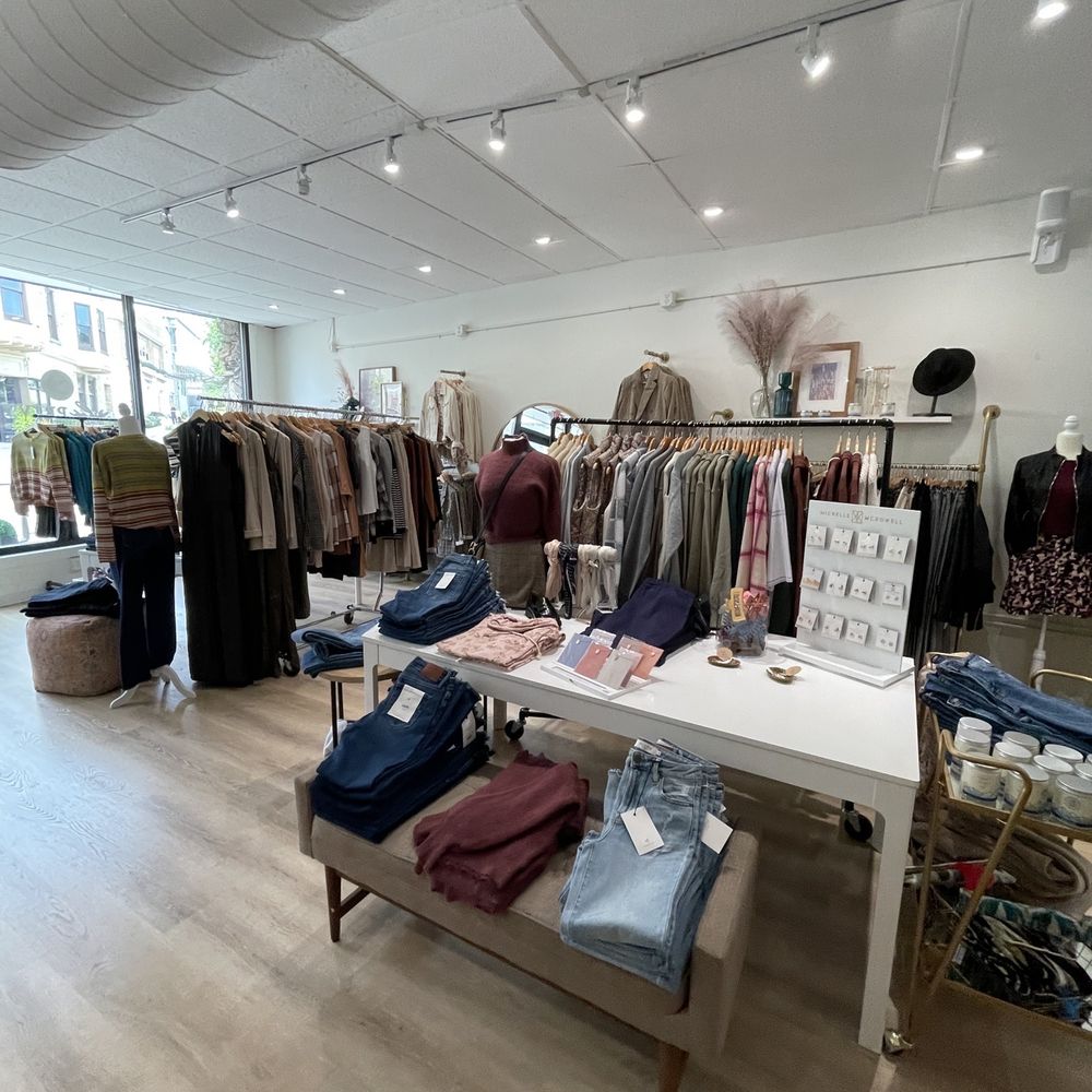 Shop Privy - Women's Clothing Near Me - Wauwatosa, Wisconsin Shop Privy - Women's Clothing Near Me - Wauwatosa, Wisconsin
