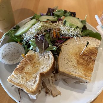 Honey's Bistro - Breakfast & Brunch Near Me - Encinitas, California Honey's Bistro - Breakfast & Brunch Near Me - Encinitas, California