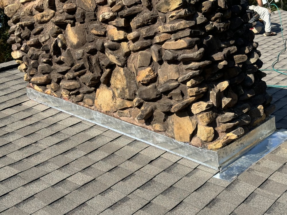 Slide of Robbie Melton Roofing