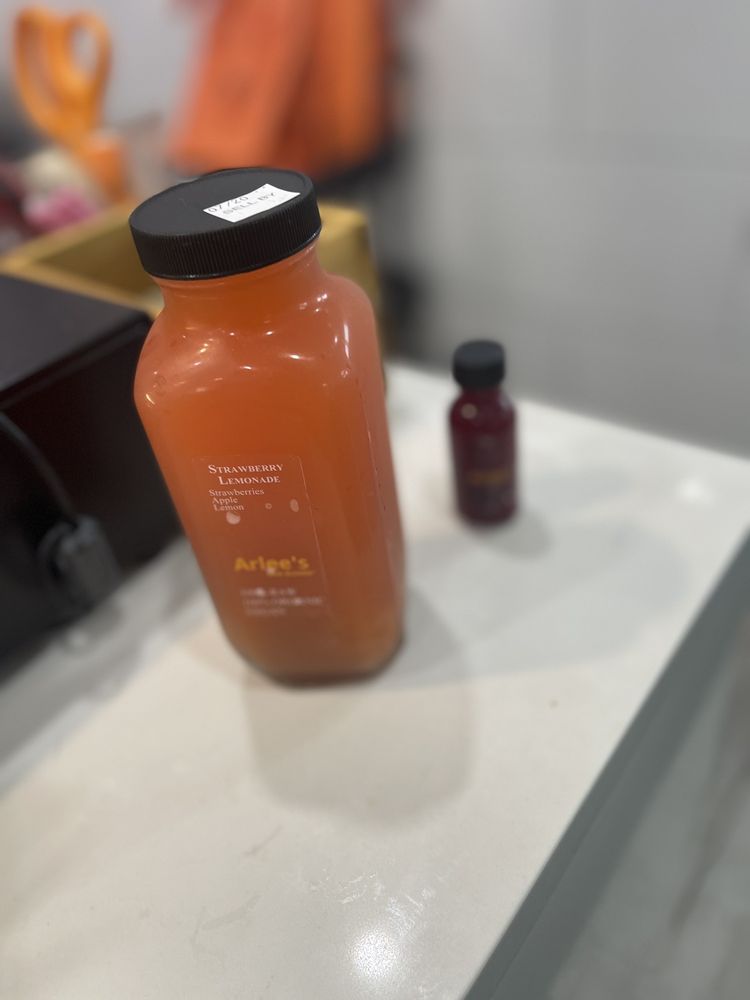 ARLEE’S RAW BLENDS Updated July 2024 20 Photos 25 S Warren St