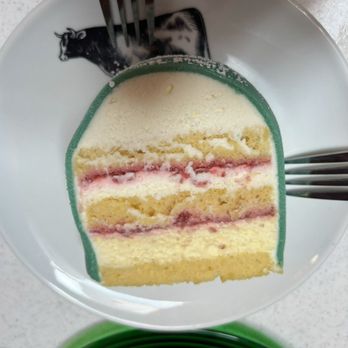 Quarter Sheets - Cinderella cake - Pizza Near Me - Los Angeles, California