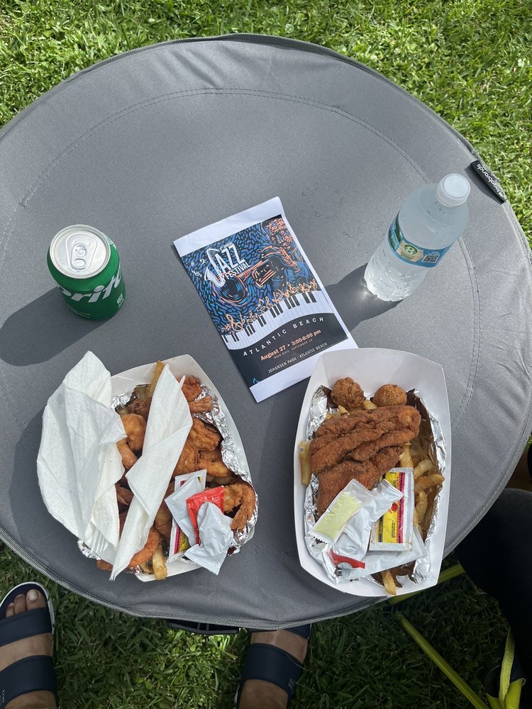 HOOK’EM UP SEAFOOD & MORE Updated September 2024 13 Photos