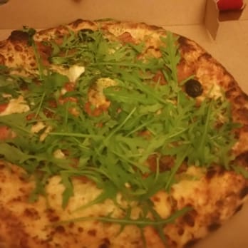 Les Bobos - La Casa avec chèvre, roquette et tomates cerises - Pizza Near Me - Lyon, 69