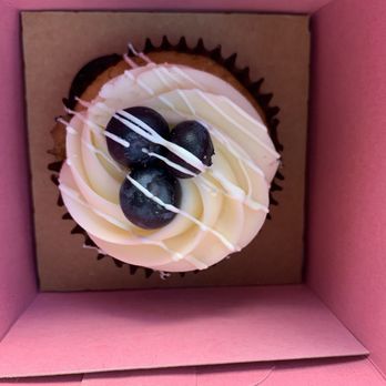 Cake Fetish - Blueberry - Desserts Near Me - Albuquerque, New Mexico Cake Fetish - Blueberry - Desserts Near Me - Albuquerque, New Mexico