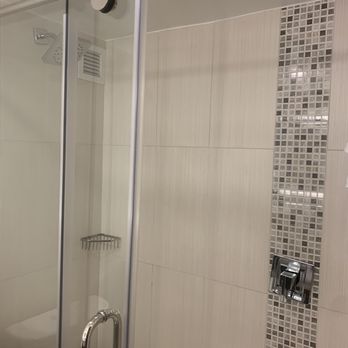 Raleigh Marriott Crabtree Valley - Updated shower, rainfalls shower head. - Hotels Near Me - Raleigh, North Carolina Raleigh Marriott Crabtree Valley - Updated shower, rainfalls shower head. - Hotels Near Me - Raleigh, North Carolina