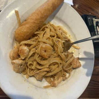 TGI Fridays West Orange - Cajun Shrimp & Chicken Pasta - Burgers Near Me - West Orange, New Jersey