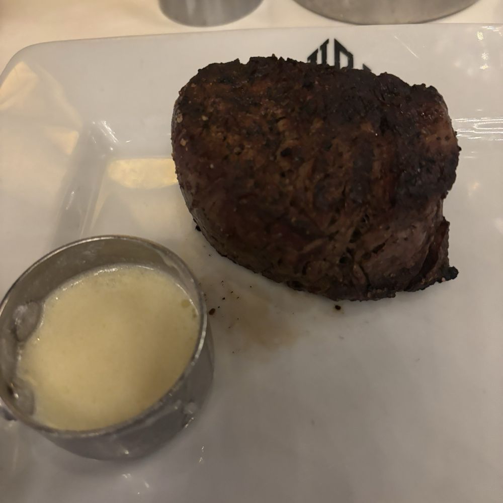 Forgot my butter so they brought me a dry steak. Then brought be like warm butter in hindsight.
