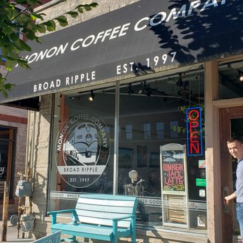 Monon Coffee Company - Fun easy to access spot despite the pay parking - Coffee & Tea Near Me - Indianapolis, Indiana