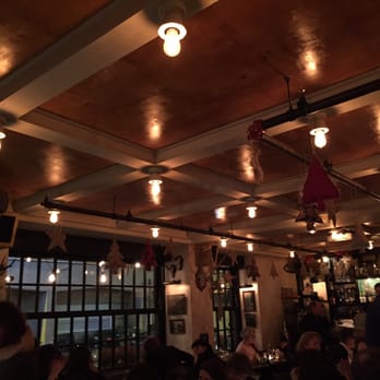 Malabar - Love the holiday decor! - Breakfast & Brunch Near Me - Paris, 75 Malabar - Love the holiday decor! - Breakfast & Brunch Near Me - Paris, 75