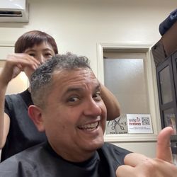 Clara's Men's salon