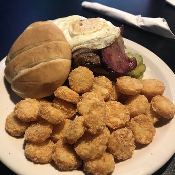 Red Rock Restaurant - American Near Me - Wall, South Dakota