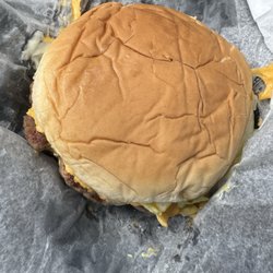 Fort Ramsay Corner Store - Small cheeseburger