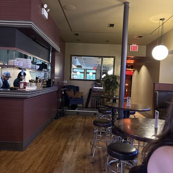 Pour Decisions Chicago - Gastropubs Near Me - Chicago, Illinois