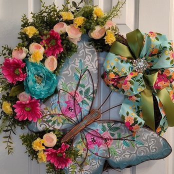 Custom Wreaths Unlimited - Spring/summer - Florists Near Me Custom Wreaths Unlimited - Spring/summer - Florists Near Me