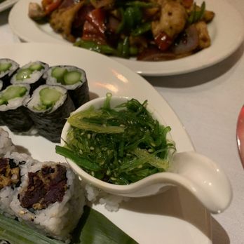 Moonstone - Vegetable maki comes with a small seaweed salad - Chinese Near Me - Great Neck, New York