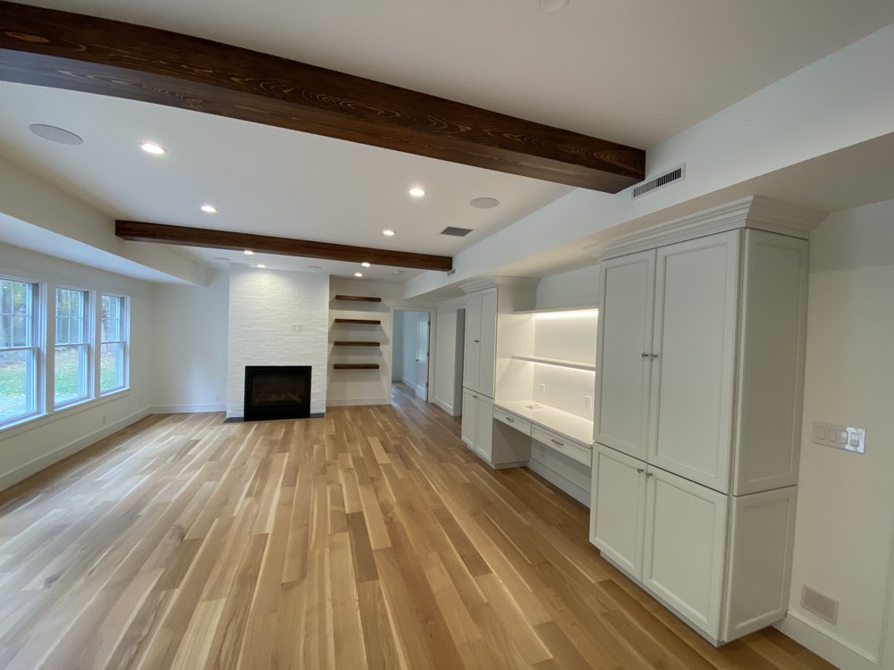 Slide of Lisi Contracting