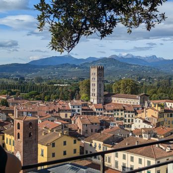 Torre delle Ore - Landmarks & Historical Buildings Near Me - Lucca, LU