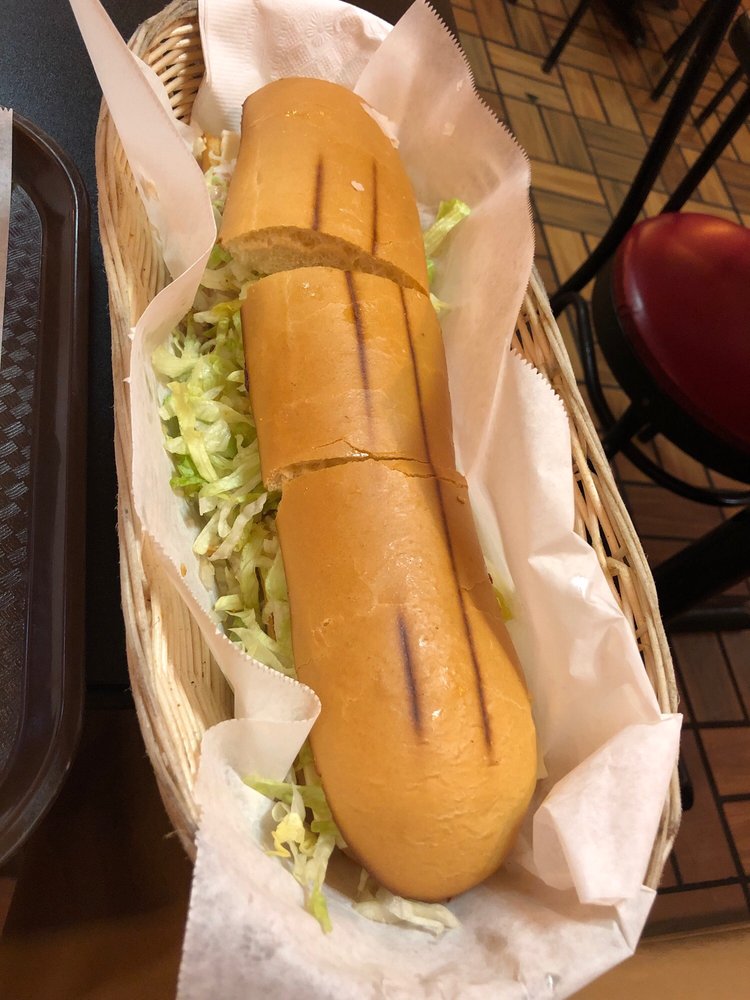 Highland Super Submarine Sandwich Shop, Memphis Roadtrippers