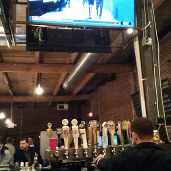 Boxcar Bar + Arcade - 24 drafts & tons of tvs! - Bars Near Me - Raleigh, North Carolina