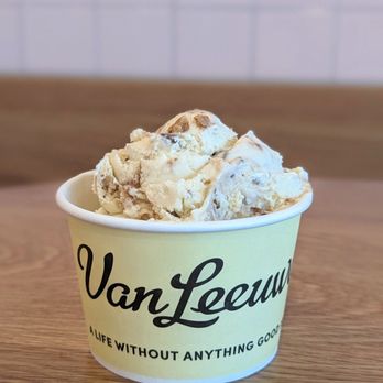 Van Leeuwen Ice Cream - Boulder - Praline Butter Cake & Honeycomb | Instagram: @telephonesmoothie - Ice Cream & Frozen Yogurt Near Me - Boulder, Colorado Van Leeuwen Ice Cream - Boulder - Praline Butter Cake & Honeycomb | Instagram: @telephonesmoothie - Ice Cream & Frozen Yogurt Near Me - Boulder, Colorado