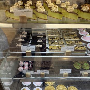 La Recette Patisserie - Pastry choices - Custom Cakes Near Me - Durham, North Carolina La Recette Patisserie - Pastry choices - Custom Cakes Near Me - Durham, North Carolina